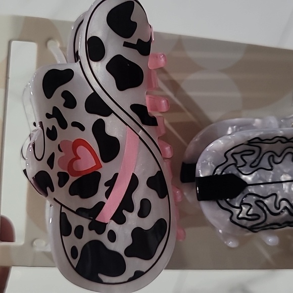 🔹️Piper K🔹️ Cowboy Boots And Guitar Hair Clips NWT Set Of 2 - Picture 4 of 4